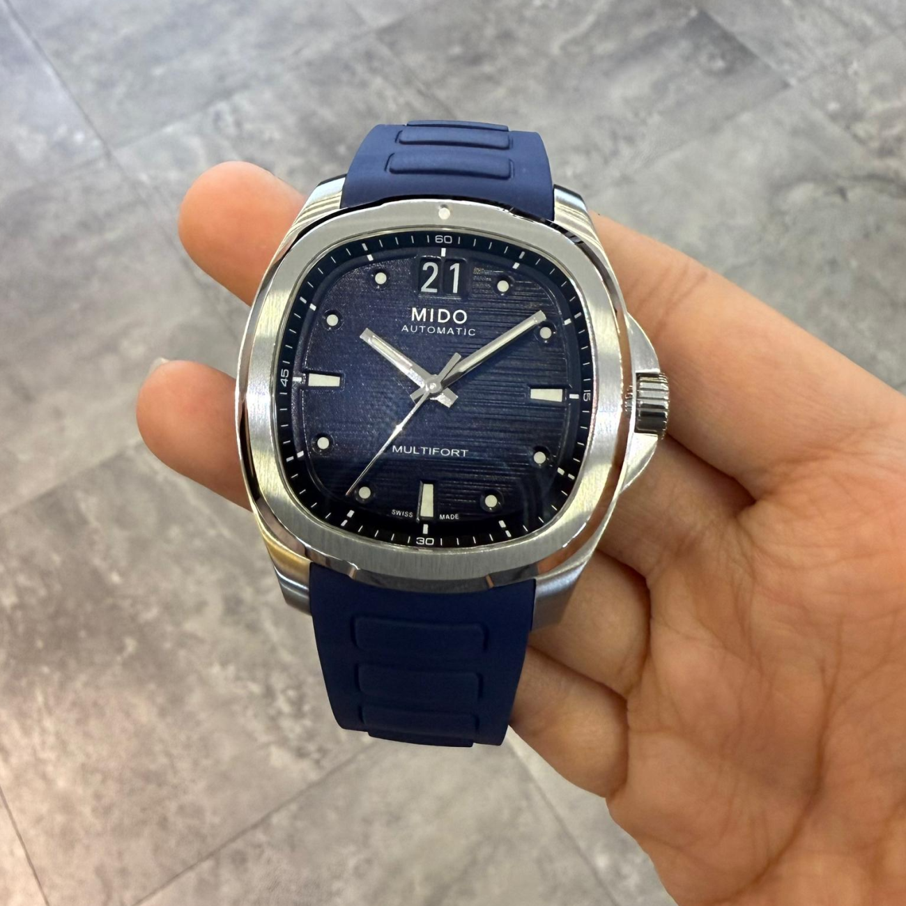 Mido Multifort TV Big Date 40 mm